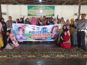 Unik, Satlantas Bireuen Goes To Emak-emak